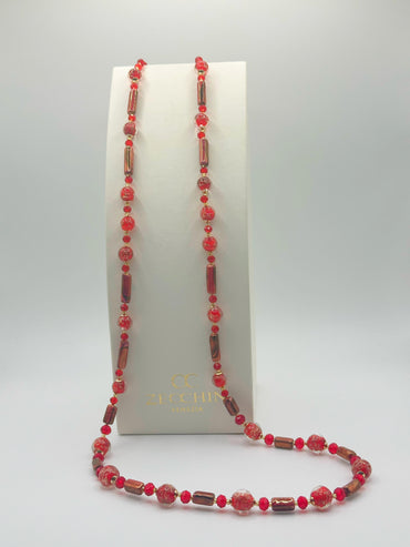Collana lunga Atene in vetro di Murano e avventurina, colore rosso