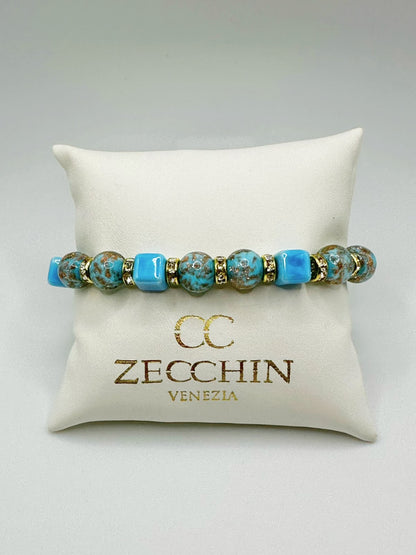 Bracciale Cubo con perle in vetro di Murano, ceramica e polvere d'oro, colore azzurro