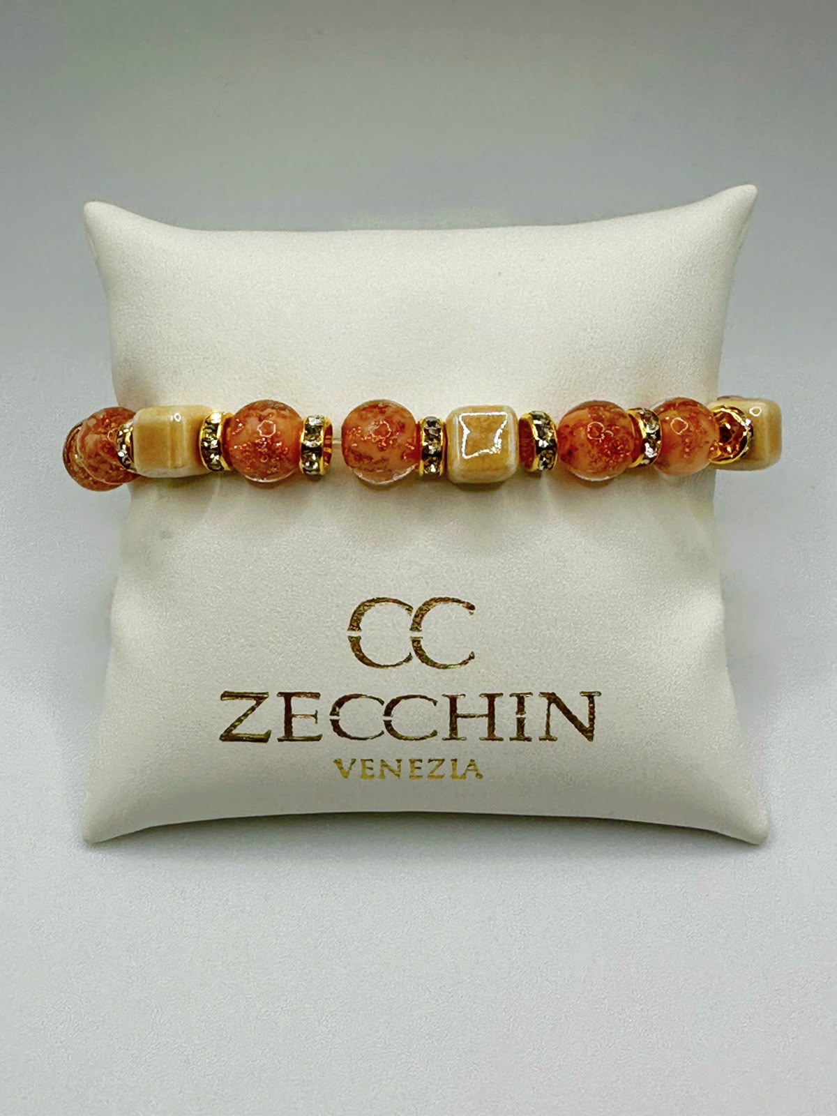 Bracciale Cubo con perle in vetro di Murano, ceramica e polvere d'oro, colore caramello