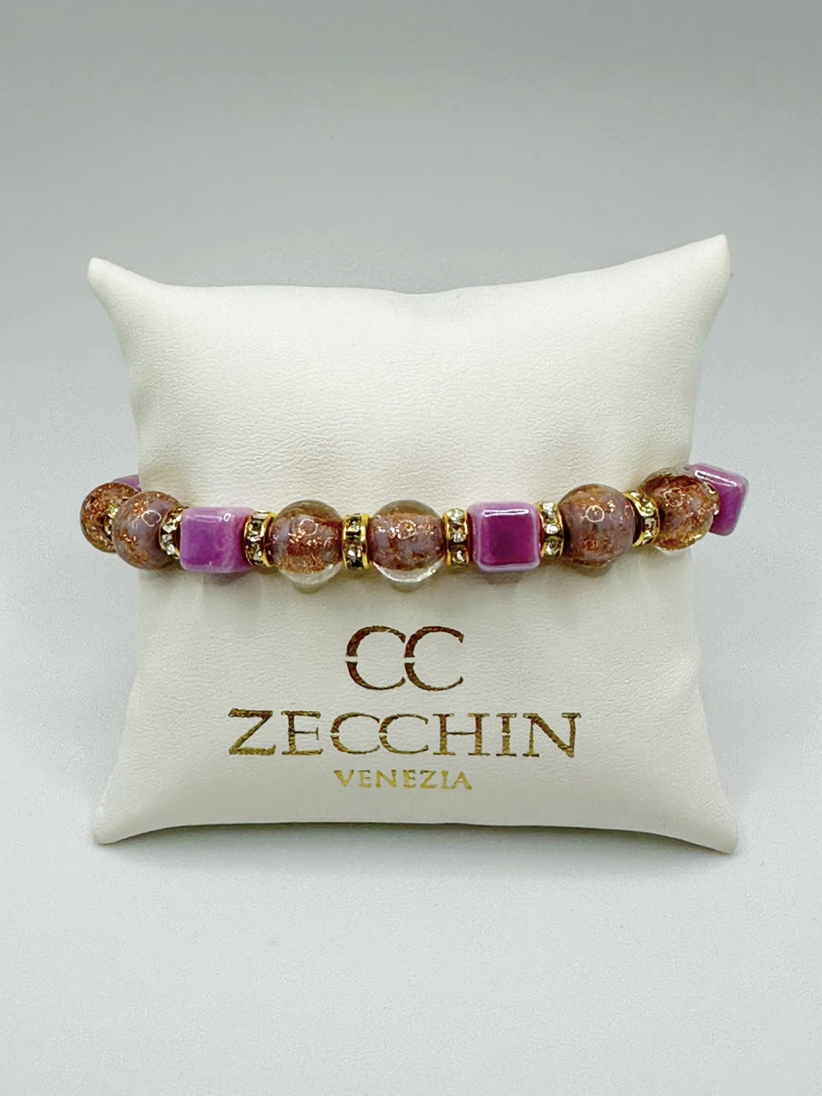 Bracciale Cubo con perle in vetro di Murano, ceramica e polvere d'oro, colore lilla