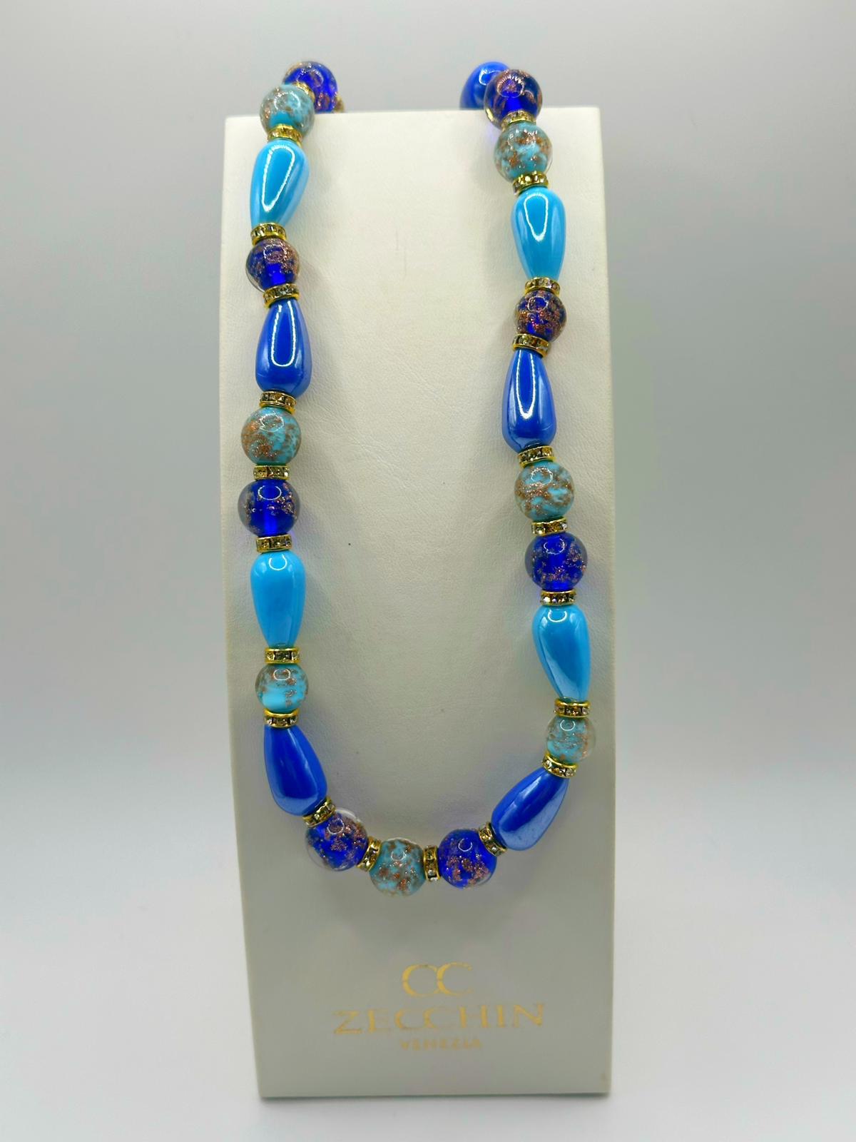 Collana Goccia con perle in vetro di Murano, colore blu