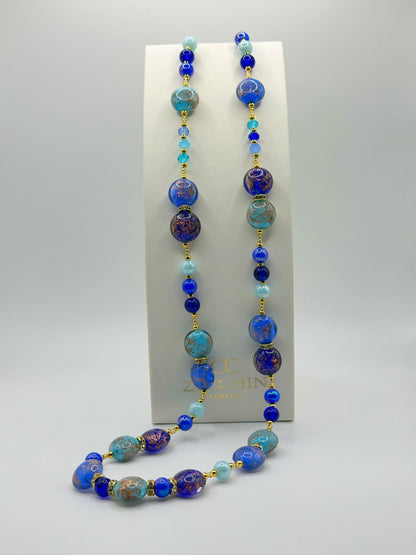 Collana lunga Marilyn in vetro di Murano, colore blu