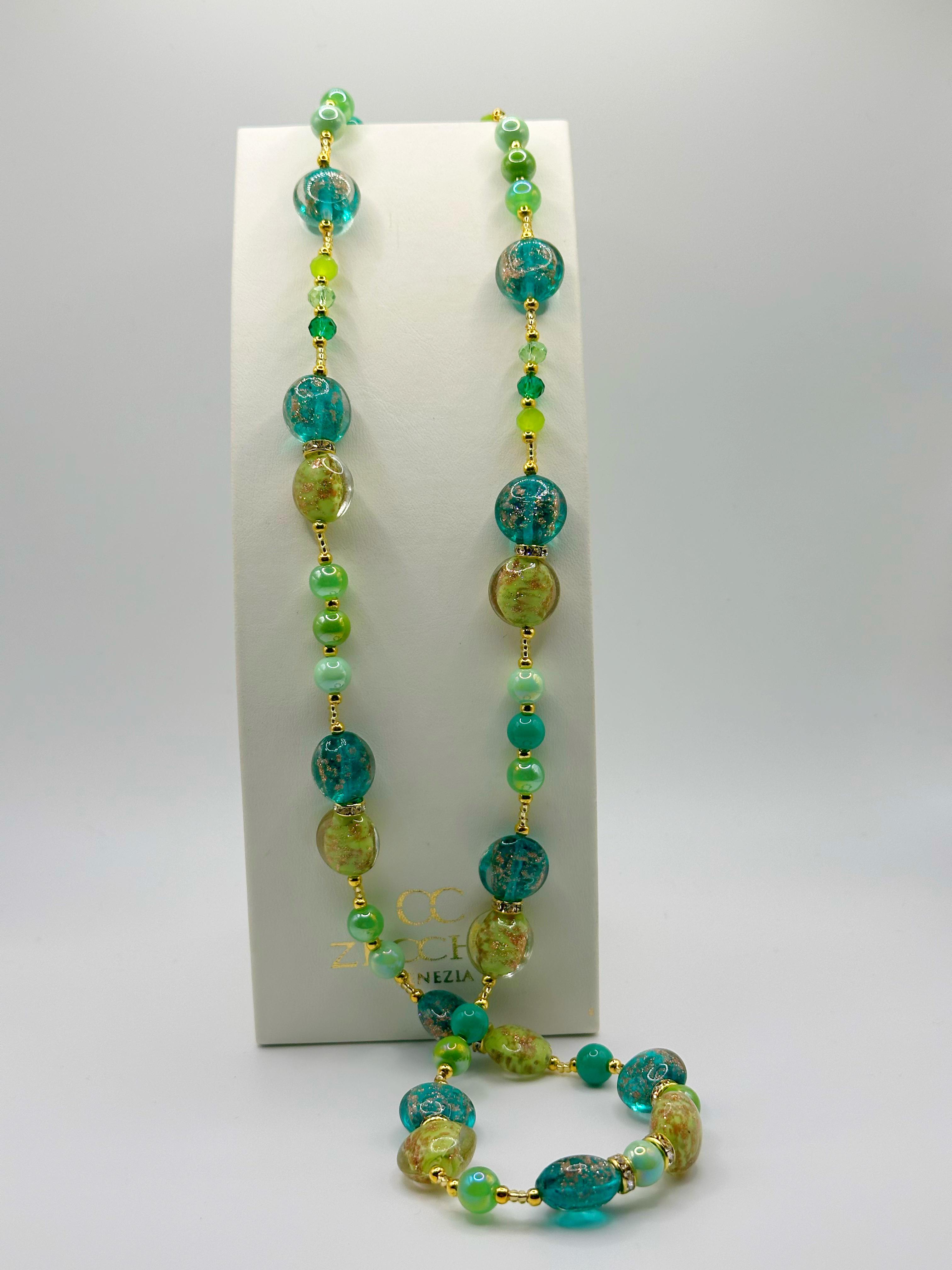 Collana lunga Marilyn in vetro di Murano, colore verde