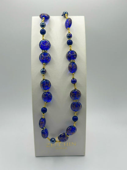 Collana Marilyn in vetro di Murano, colore blu, altra vista