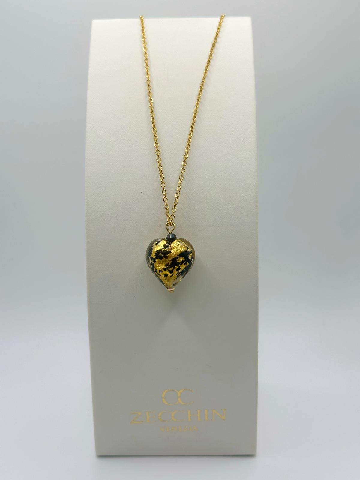Collana con pendente a cuore Oro Pesto in vetro di Murano, colore nero
