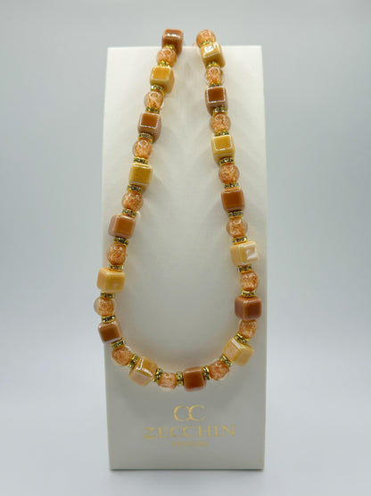 CUBO COLLANA perle in vetro di murano, ceramica e polvere d'oro Cm 48