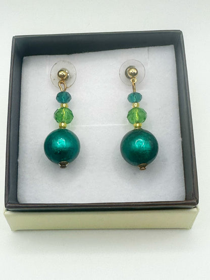 Orecchini Matilde con perle in vetro di Murano, colore verde